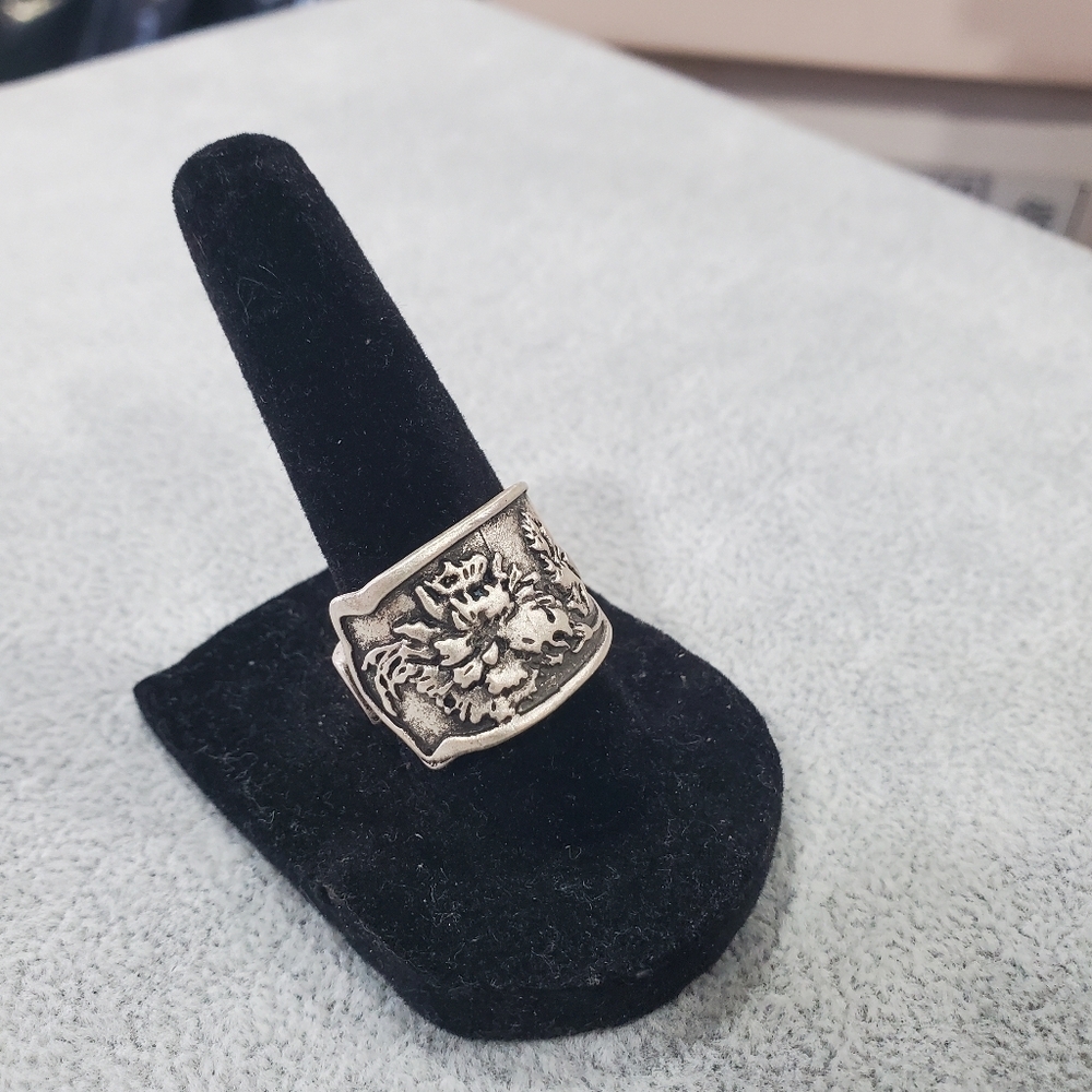 Spoon Ring Engraved Flower